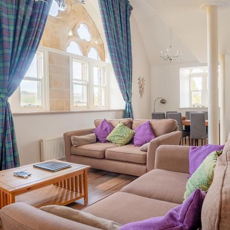 The Caledonian 3 Bedroom Self Catering Apartment In Historic Abbey 포트오거스타 외부 사진