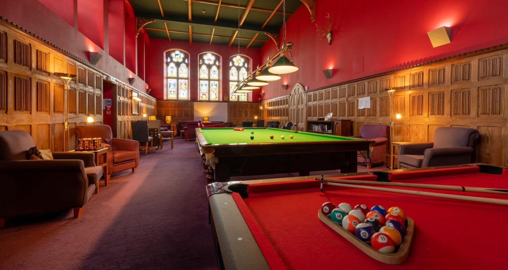 The Caledonian 3 Bedroom Self Catering Apartment In Historic Abbey 포트오거스타 외부 사진
