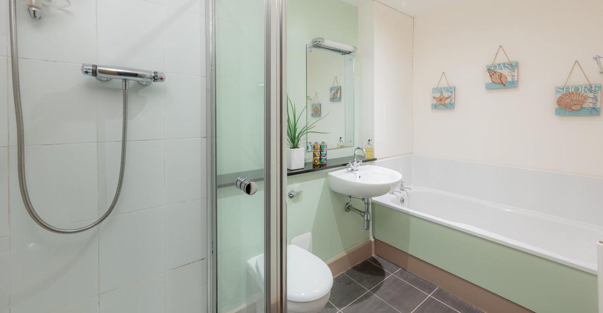The Caledonian 3 Bedroom Self Catering Apartment In Historic Abbey 포트오거스타 외부 사진