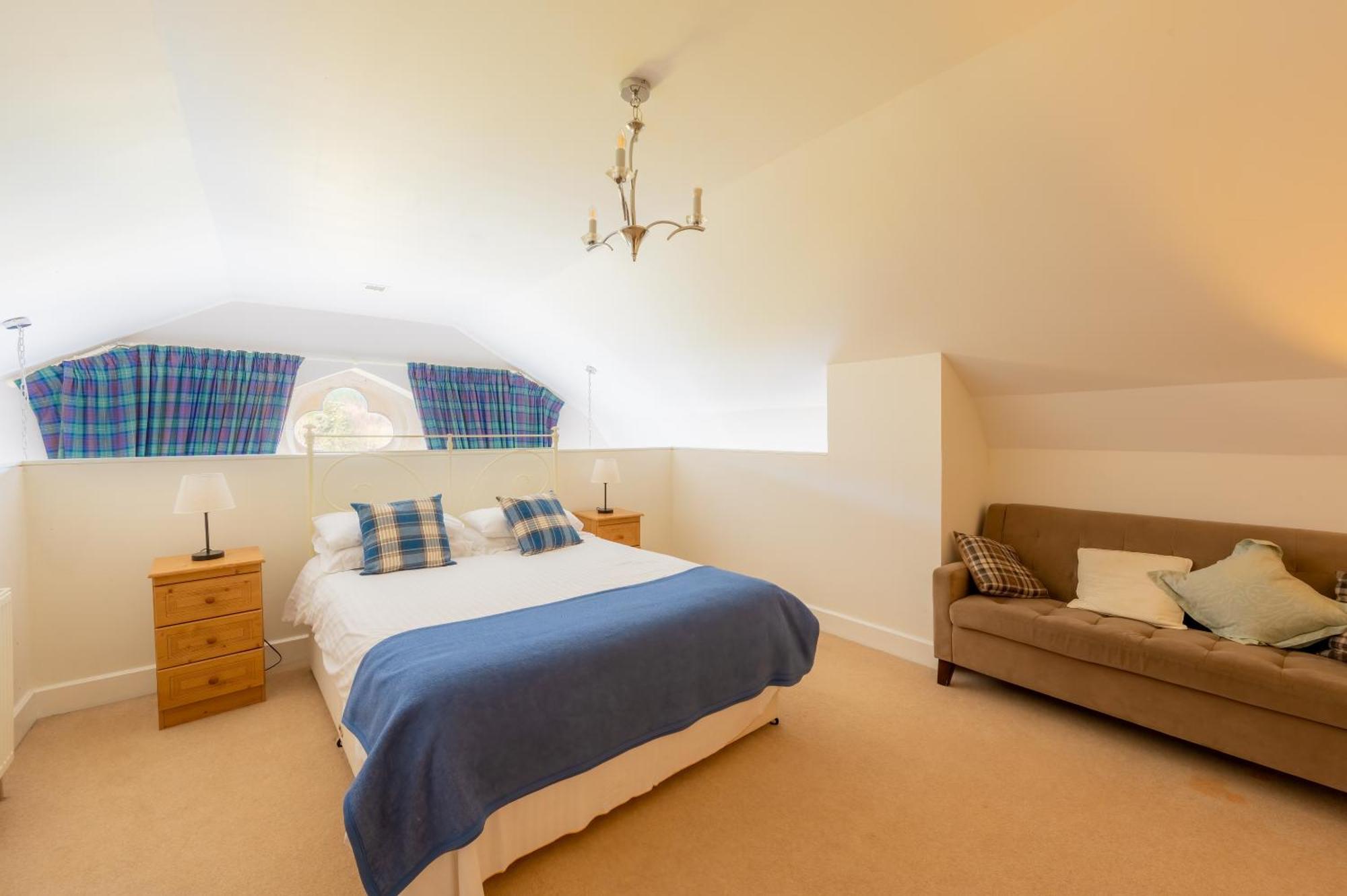 The Caledonian 3 Bedroom Self Catering Apartment In Historic Abbey 포트오거스타 외부 사진