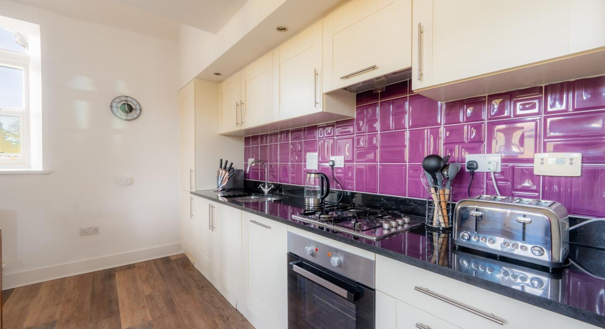 The Caledonian 3 Bedroom Self Catering Apartment In Historic Abbey 포트오거스타 외부 사진